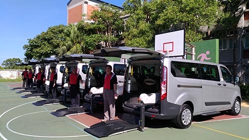 無障礙接送車隊全新上路,桃園機場接送，基隆港接送，無障礙旅遊包車